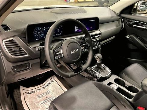 Used 2025 Kia Seltos SX w/ SX Sunroof Package AWD/4WD image 14