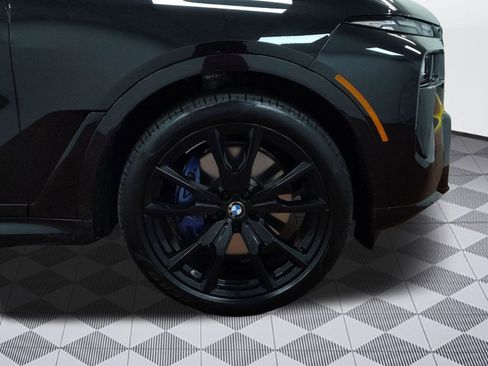 Used 2025 BMW X7 xDrive40i w/ Executive Package image 11