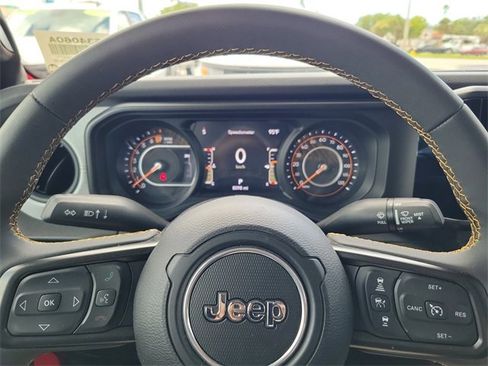 Used 2024 Jeep Gladiator Sport image 22