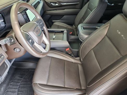 Used 2022 GMC Yukon Denali AWD/4WD image 13