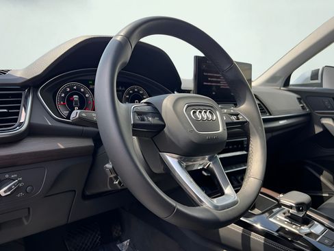 Used 2025 Audi Q5 2.0T Premium Plus w/ Premium Plus Package AWD/4WD image 38