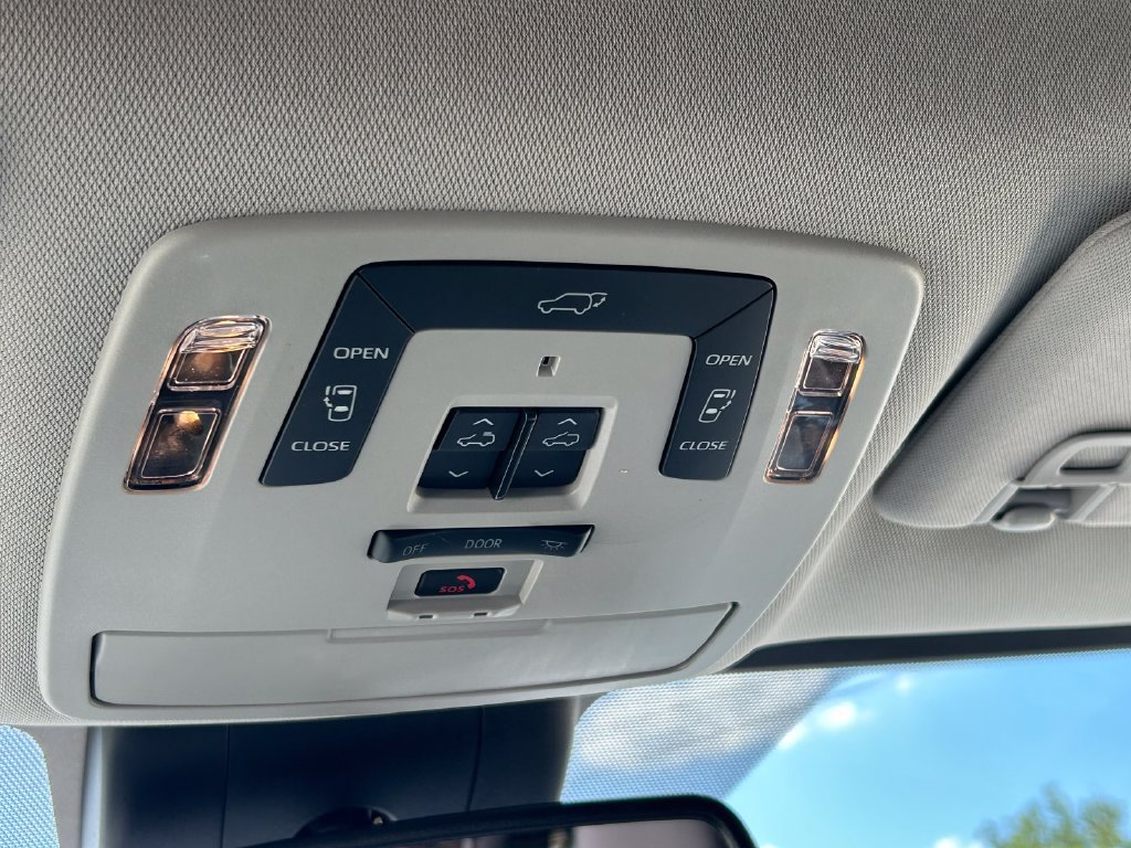 Certified 2023 Toyota Sienna Limited AWD/4WD image 20