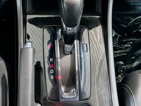 Used 2016 Honda Accord Sport image 12