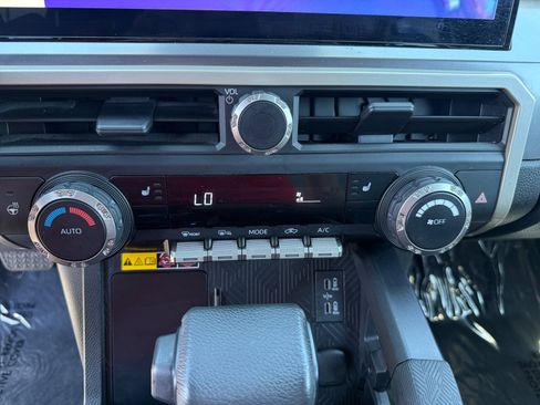 Used 2025 Toyota Tacoma TRD Off-Road w/ TRD Off Road Upgrade Package AWD/4WD image 22