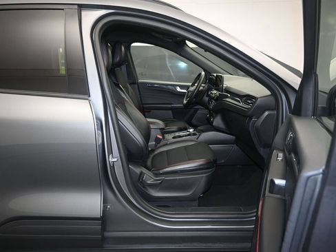 Certified 2025 Ford Escape ST-Line AWD/4WD image 26