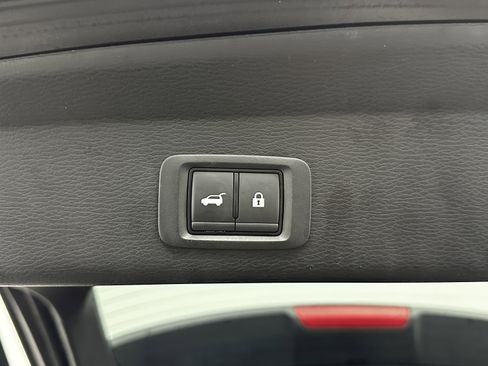 Used 2024 Mitsubishi Outlander SE Black Edition image 34