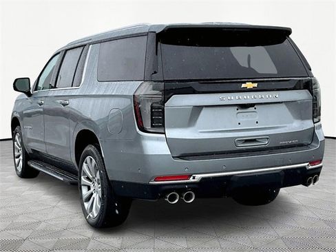 New 2025 Chevrolet Suburban Premier image 4