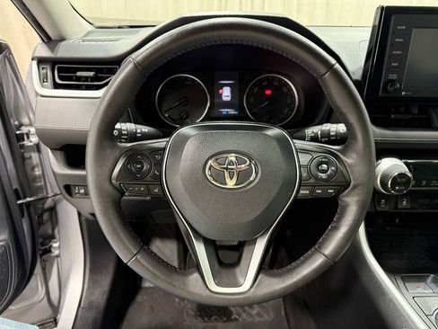 Used 2021 Toyota RAV4 XLE w/ Convenience Package AWD/4WD image 11