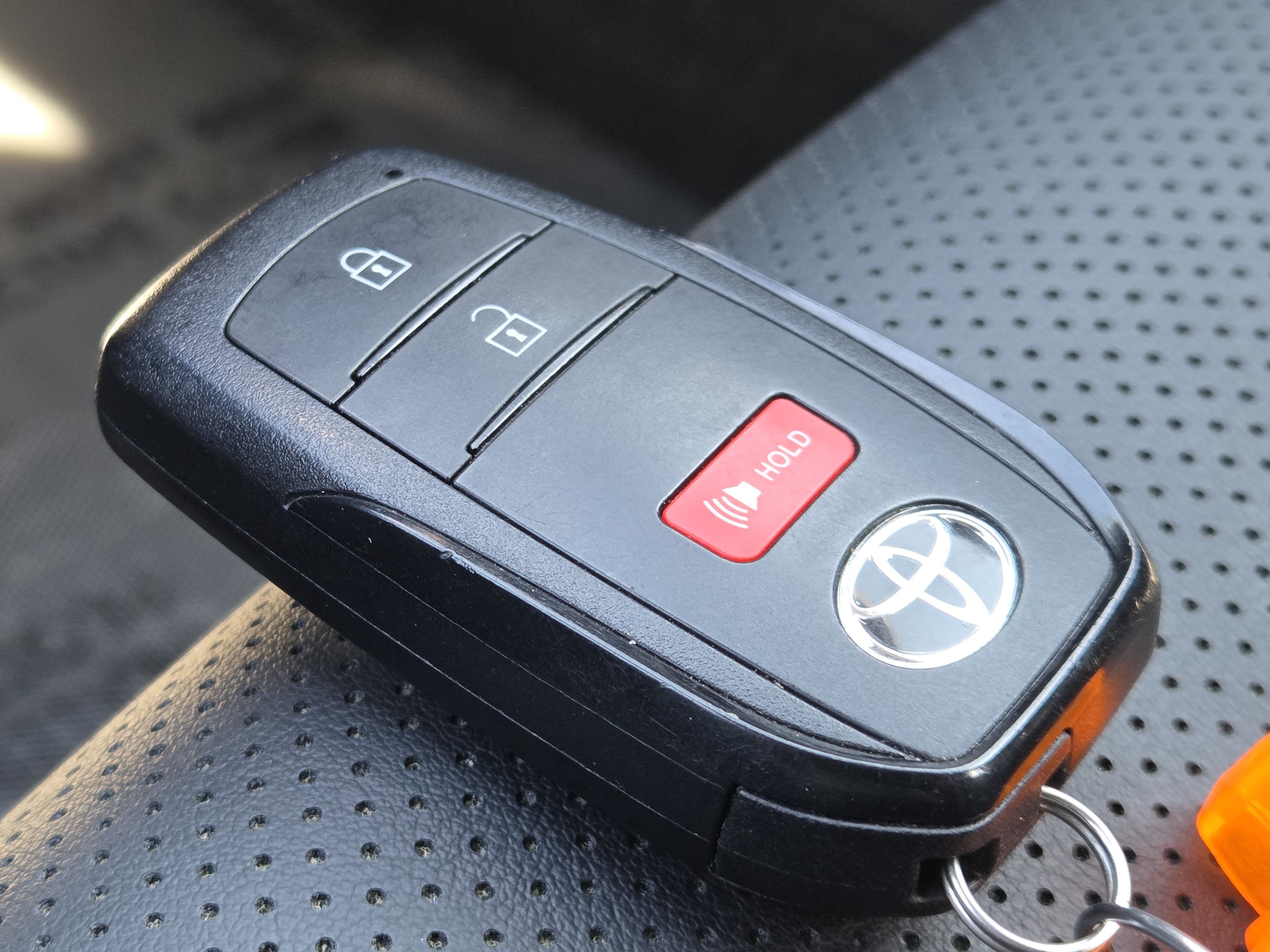 Certified 2026 Toyota Prius Plug-In Hybrid FWD image 37
