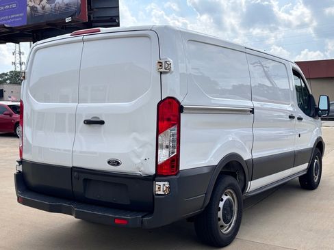 Used 2018 Ford Transit 250 T-250 image 4