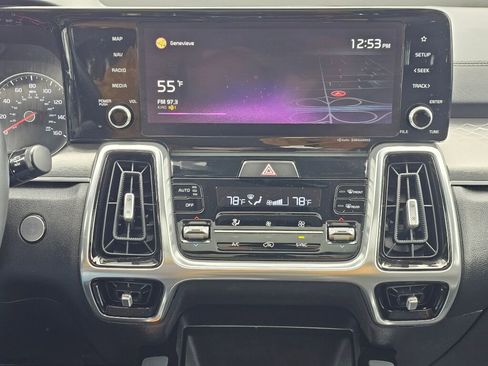 Used 2021 Kia Sorento SX AWD/4WD image 14