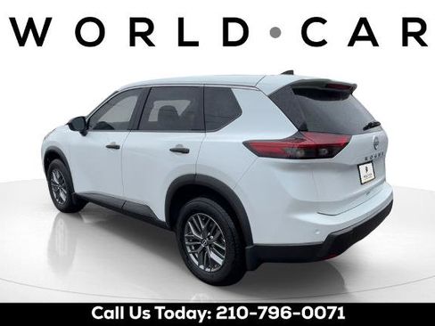 Certified 2025 Nissan Rogue S FWD image 5