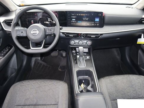 Certified 2025 Nissan Kicks SV image 14