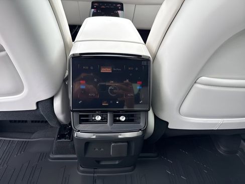 New 2026 Cadillac Vistiq Luxury w/ LPO, Floor Liner Package image 48