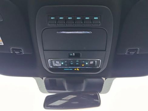 Used 2024 Ford F450 Platinum w/ FX4 Off-Road Package image 16