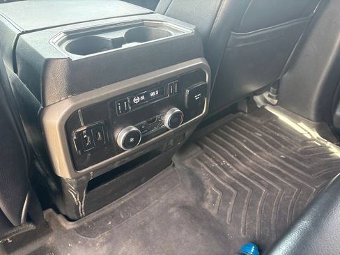 Used 2019 Ford Expedition Max XLT w/ Equipment Group 202A AWD/4WD image 12