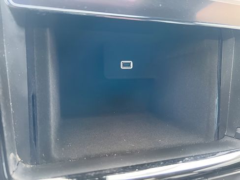 Used 2019 Chevrolet Traverse Premier image 13