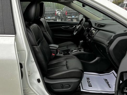 Used 2020 Nissan Rogue SL w/ Premium Package AWD/4WD image 31