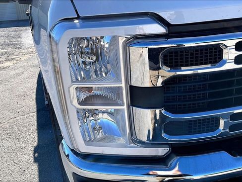 Used 2025 Ford F250 XLT image 31