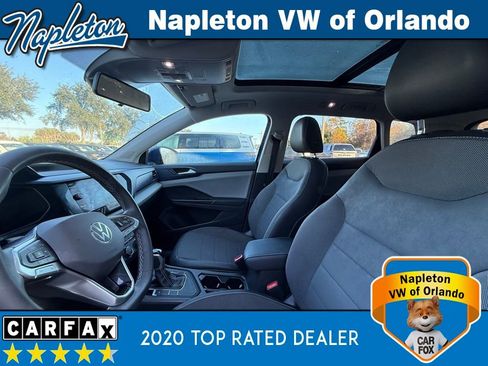 Used 2022 Volkswagen Taos SE image 18