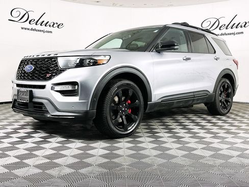 Used 2021 Ford Explorer ST w/ Equipment Group 401A image 3