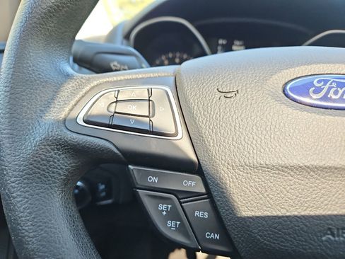 Used 2018 Ford Focus SEL FWD image 23