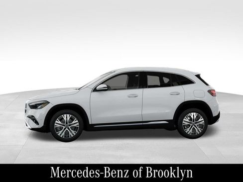 Certified 2026 Mercedes-Benz GLA 250 4MATIC image 38