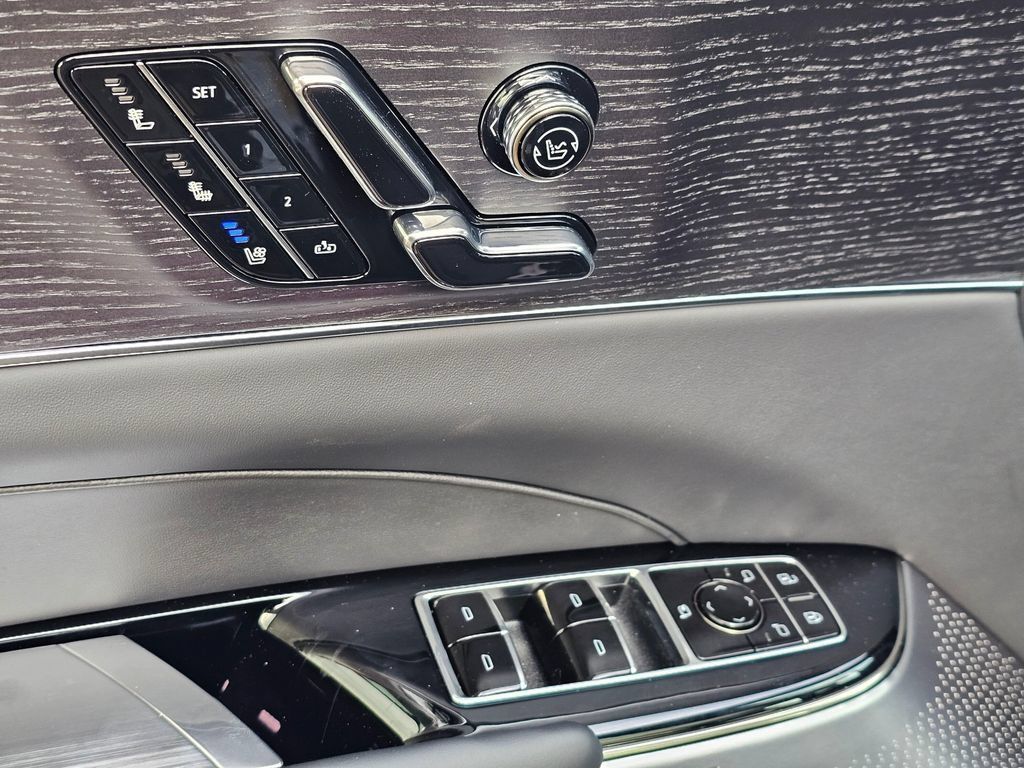 New 2027 Cadillac Lyriq V Premium AWD/4WD image 22
