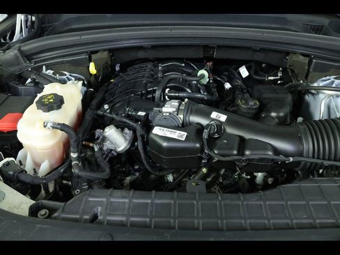 Used 2023 Jeep Grand Cherokee Laredo RWD image 19