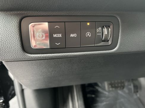 New 2026 Chevrolet Traverse LT w/ Driver Confidence Package image 19