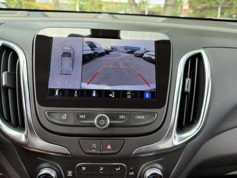 Used 2023 Chevrolet Equinox LT AWD/4WD image 22