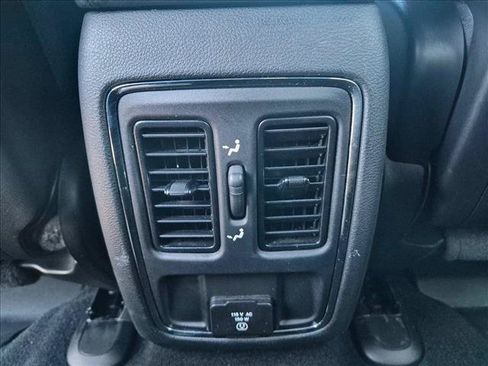 Used 2021 Jeep Grand Cherokee Laredo X AWD/4WD image 18