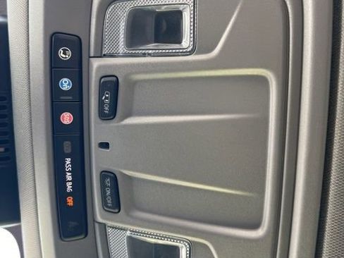 Used 2023 GMC Sierra 1500 Elevation image 24