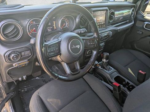 Used 2020 Jeep Gladiator Overland AWD/4WD image 10