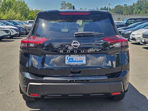New 2025 Nissan Rogue SV image 6