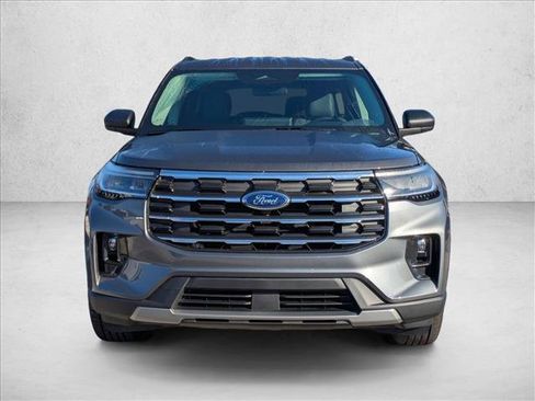 New 2025 Ford Explorer Active w/ Active Comfort Package image 6