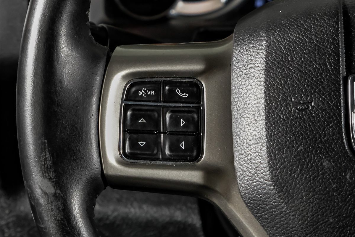 Used 2018 RAM 3500 Laramie AWD/4WD image 17