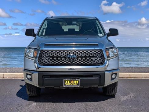Used 2018 Toyota Tundra SR5 w/ SR5 Upgrade Package RWD image 3