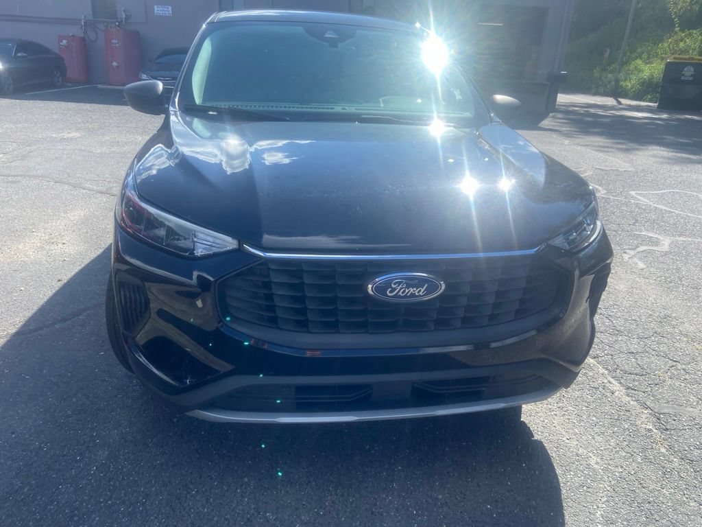 Used 2025 Ford Escape Active AWD/4WD image 7