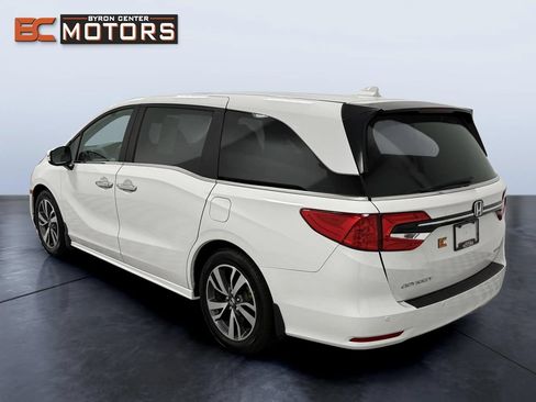 Used 2022 Honda Odyssey Touring image 4