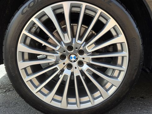 Used 2021 BMW X7 xDrive40i w/ Executive Package 2 image 50