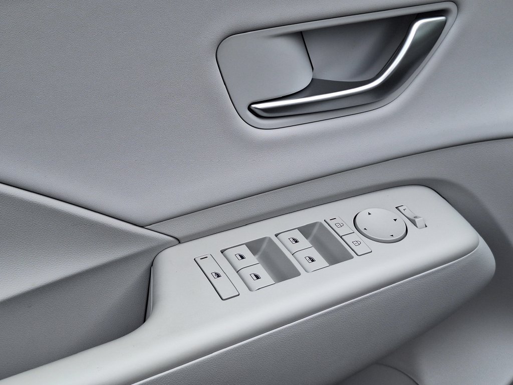 New 2026 Hyundai Kona SEL Premium AWD/4WD image 9