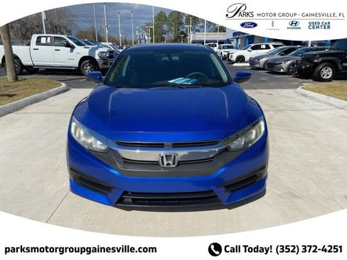 Used 2017 Honda Civic EX image 9
