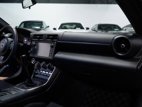 Used 2022 Toyota GR86 image 31