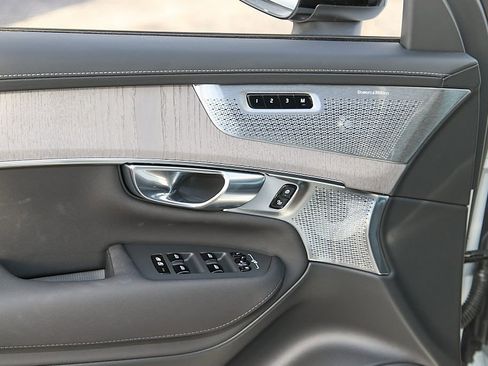 New 2026 Volvo XC90 B6 Ultra w/ Lounge Package image 11