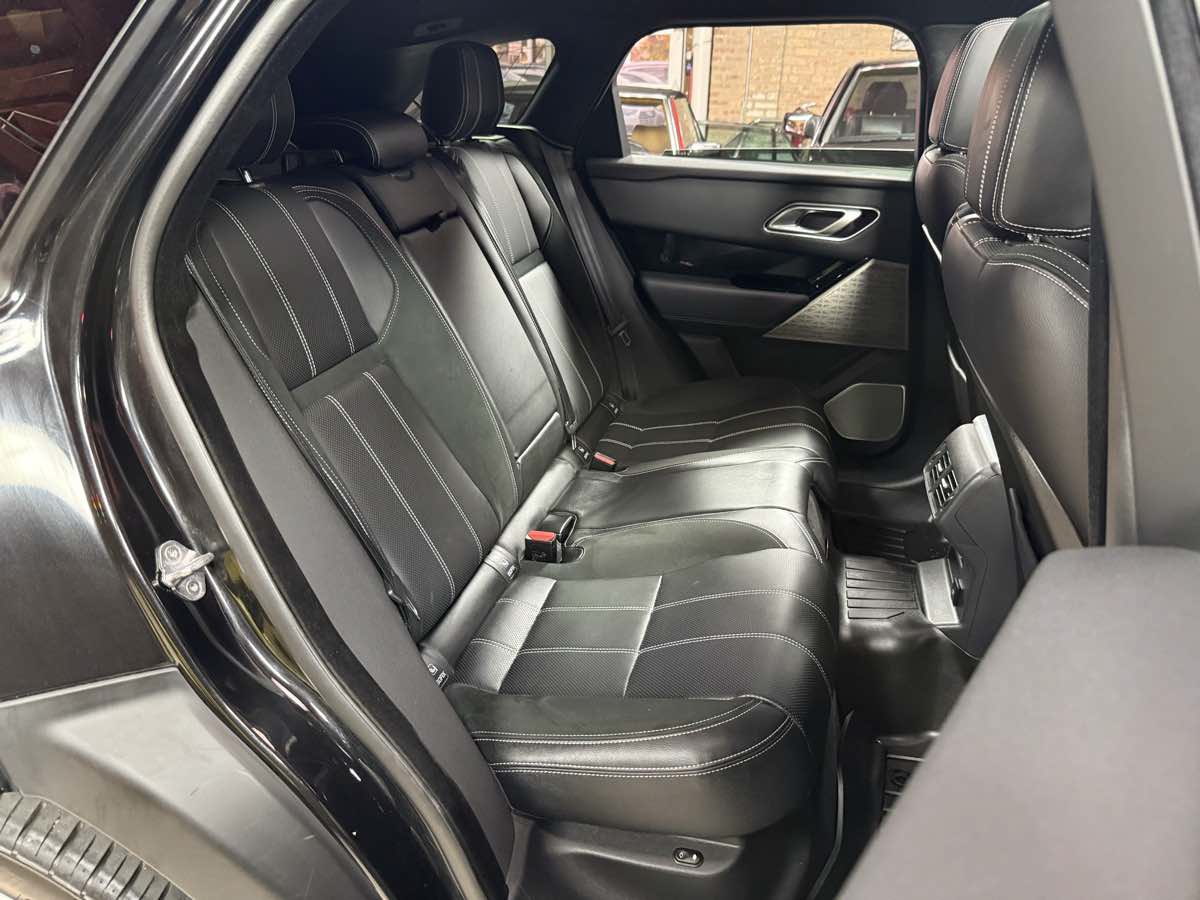 Used 2020 Land Rover Range Rover Velar R-Dynamic S AWD/4WD image 27