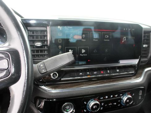 Used 2024 GMC Sierra 1500 Elevation image 18