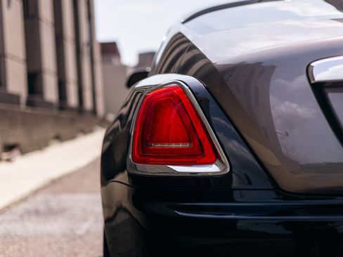 Used 2015 Rolls-Royce Wraith RWD image 99