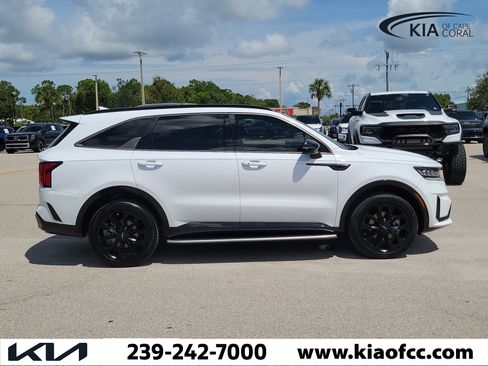 Used 2022 Kia Sorento SX AWD/4WD image 6
