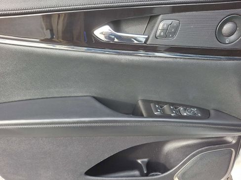 Used 2021 Lincoln Nautilus Reserve image 8